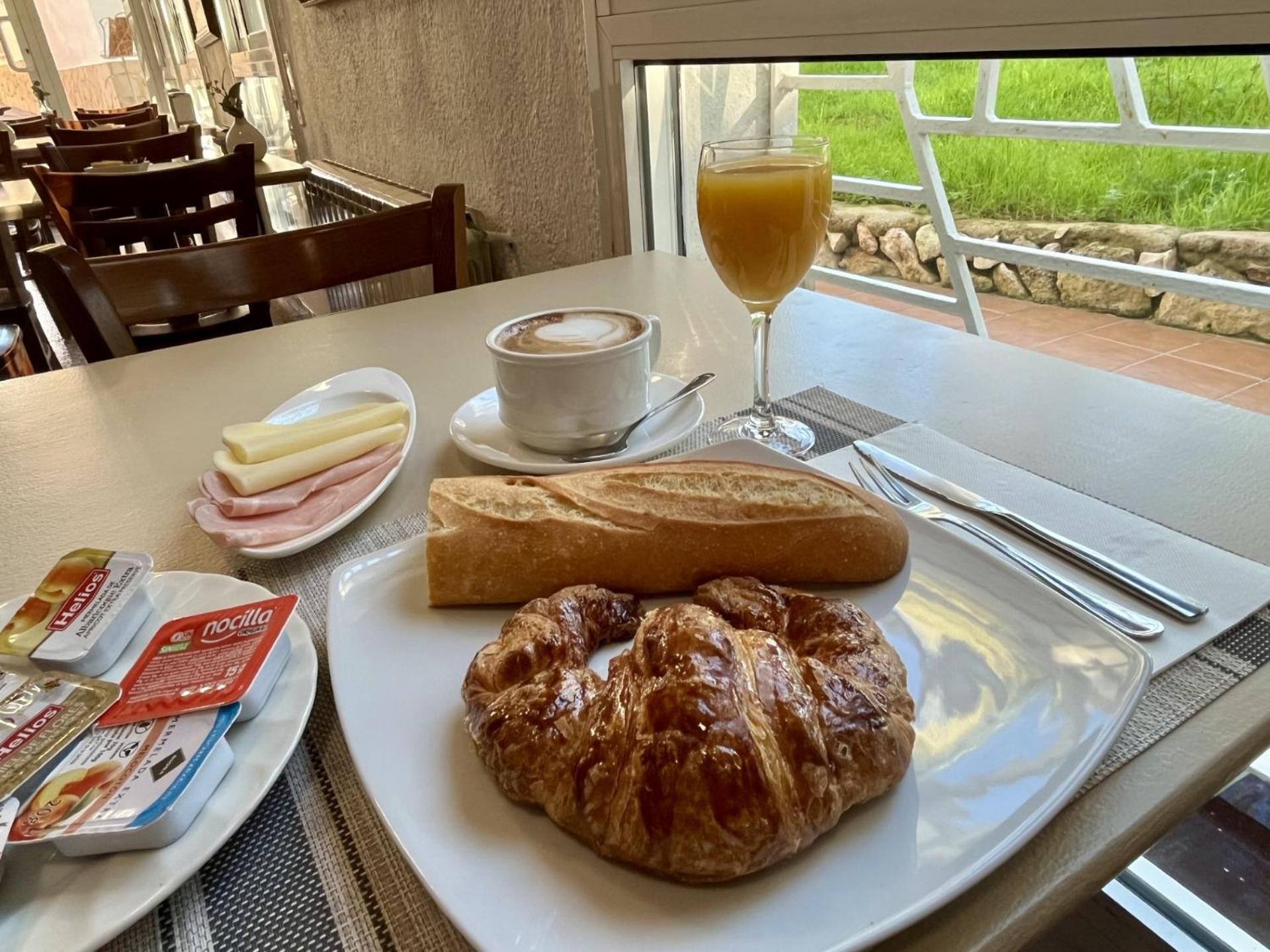 Hotel Oreneta Алтафула Екстериор снимка